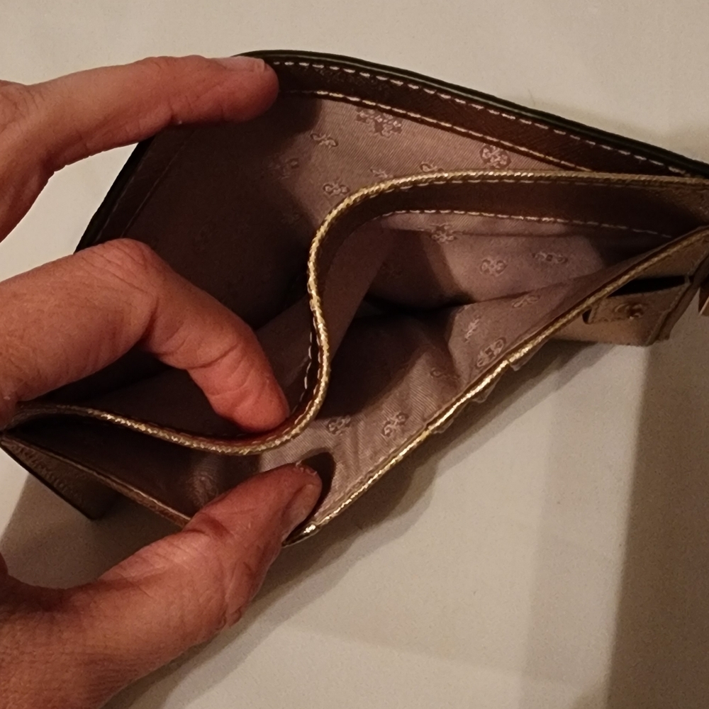 Tory Burch Shimmering Rose Gold Tote and Wallet EUC w New Crossbody Strap - Picture 16 of 16